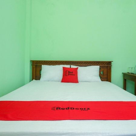 Hotel Reddoorz Syariah Near Monumen Jogja Kembali Kejayan Esterno foto