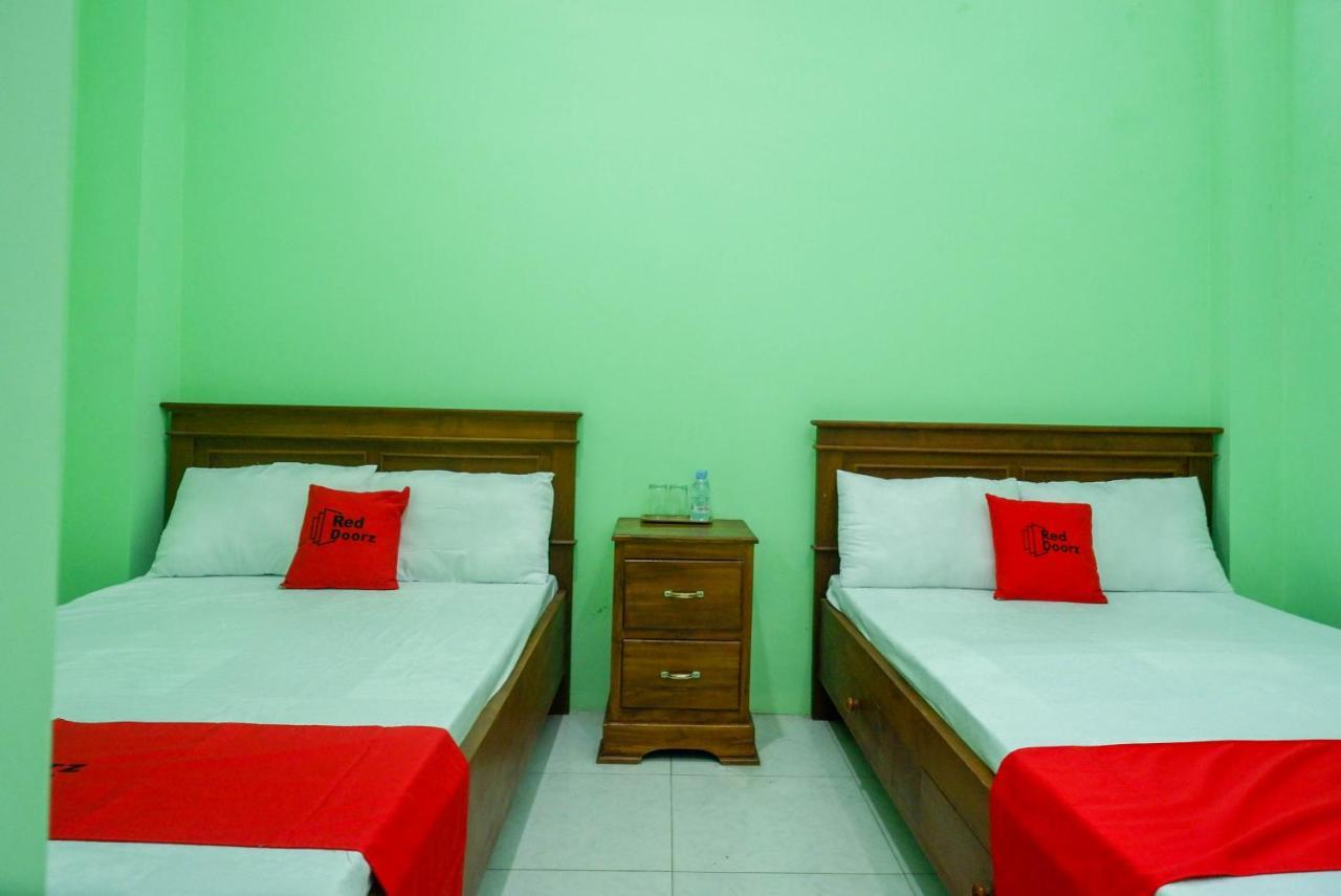 Hotel Reddoorz Syariah Near Monumen Jogja Kembali Kejayan Esterno foto