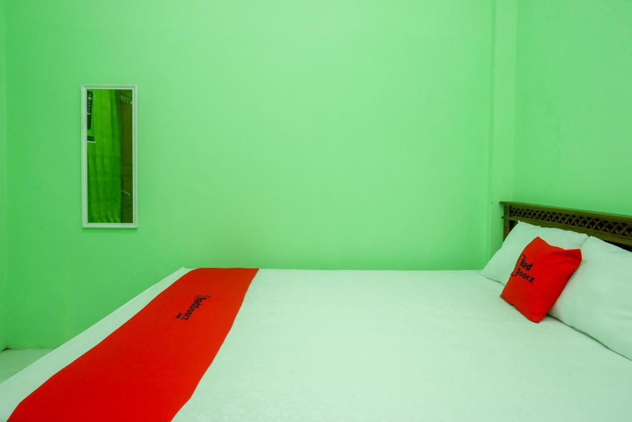 Hotel Reddoorz Syariah Near Monumen Jogja Kembali Kejayan Esterno foto