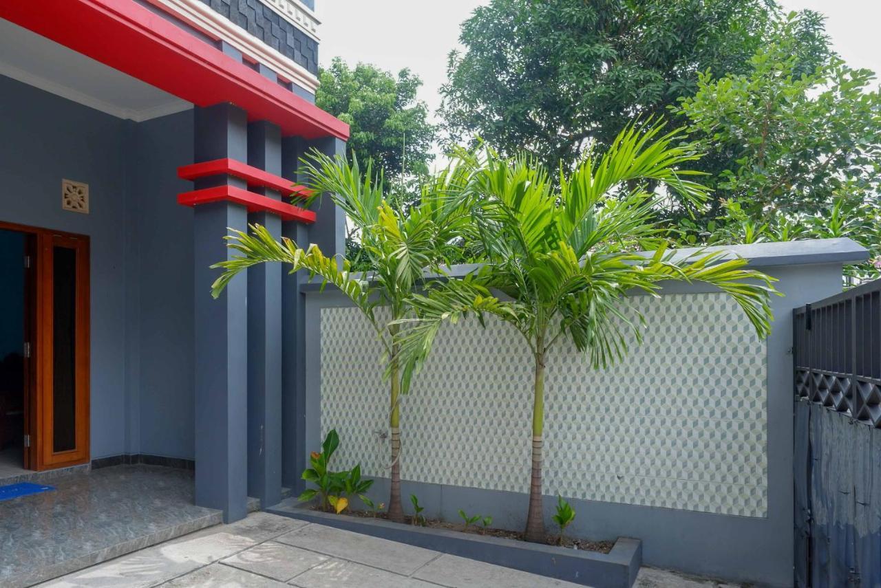 Hotel Reddoorz Syariah Near Monumen Jogja Kembali Kejayan Esterno foto