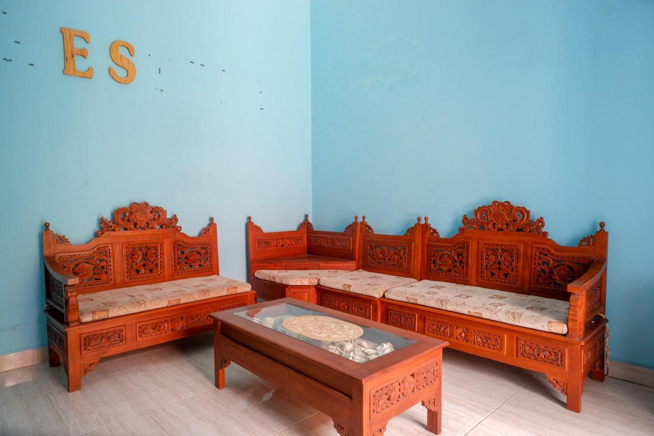 Hotel Reddoorz Syariah Near Monumen Jogja Kembali Kejayan Esterno foto